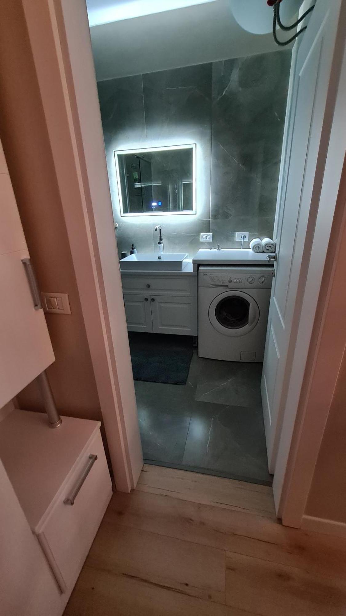 Family-Friendly Apt At 21 Dhjetori W/Self Check-In Тирана Экстерьер фото