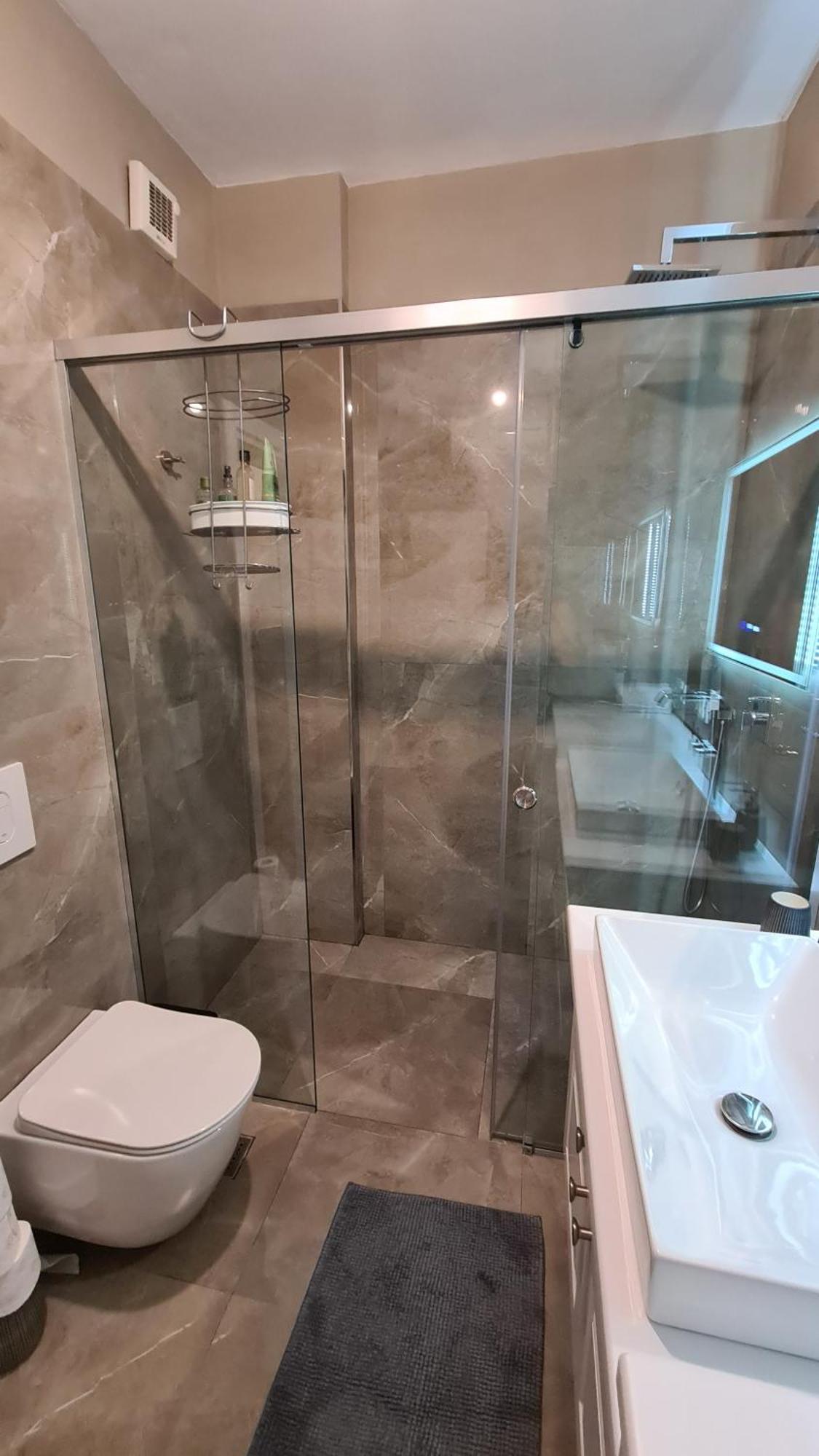 Family-Friendly Apt At 21 Dhjetori W/Self Check-In Тирана Экстерьер фото